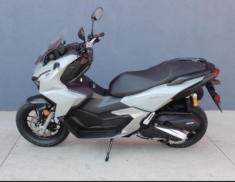 2026 Honda ADV160 Image 4