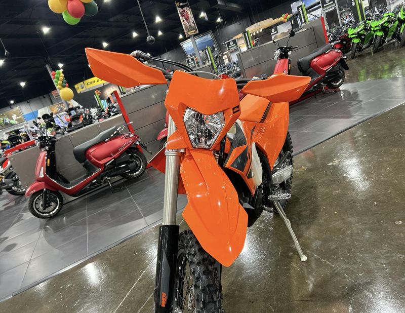 2025 KTM 450 XCF-W Image 14