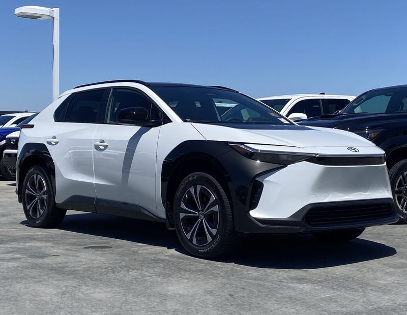 New 2025 Toyota bZ4X XLEImage 2