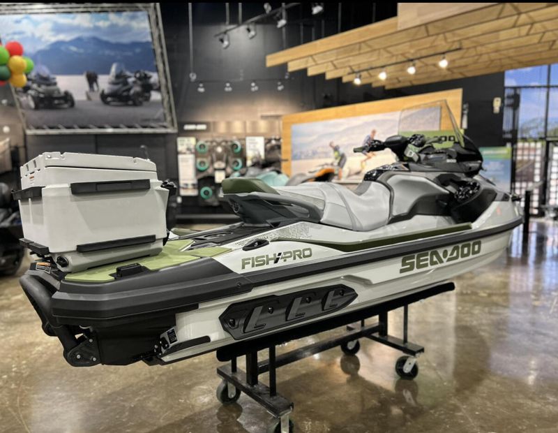 2025 Sea-Doo FISHPRO APEX 300 (SOUND SYSTEM) Image 13