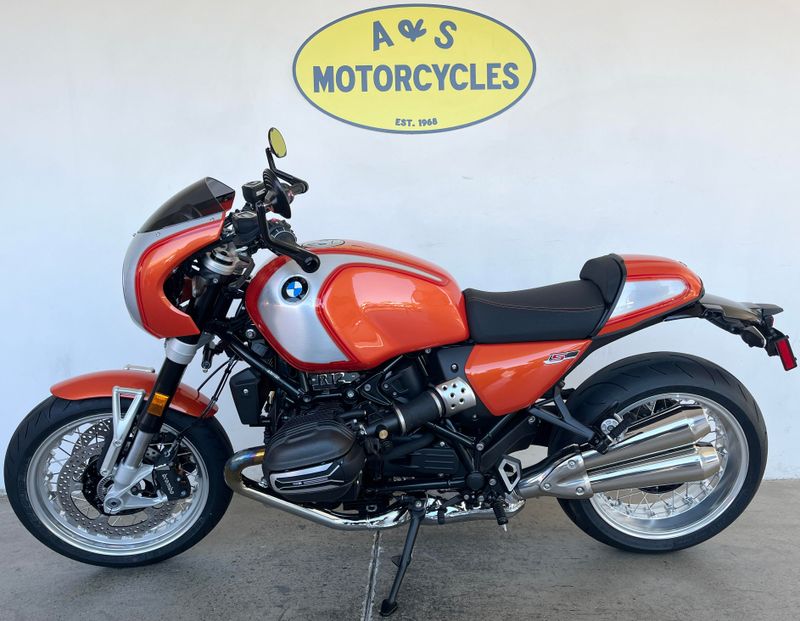 2026 BMW R12S