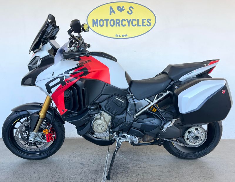 2024 Ducati MULTISTRADA V4 RS