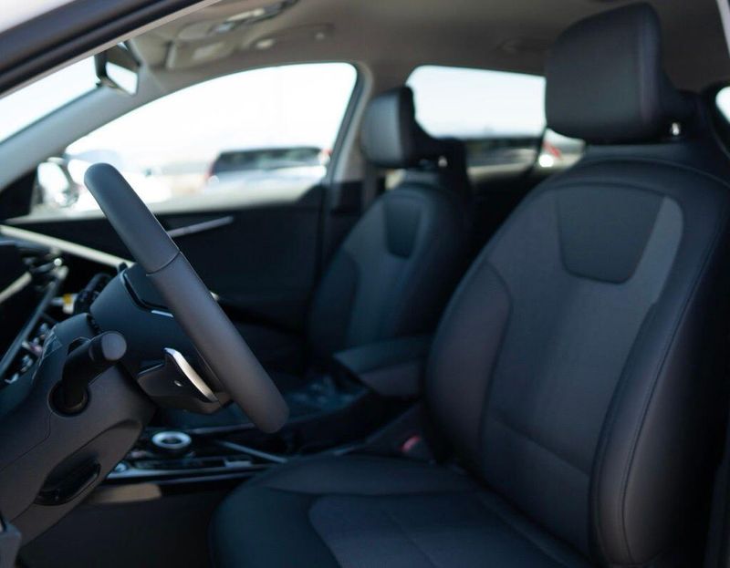 New 2026 Kia Niro EXImage 10