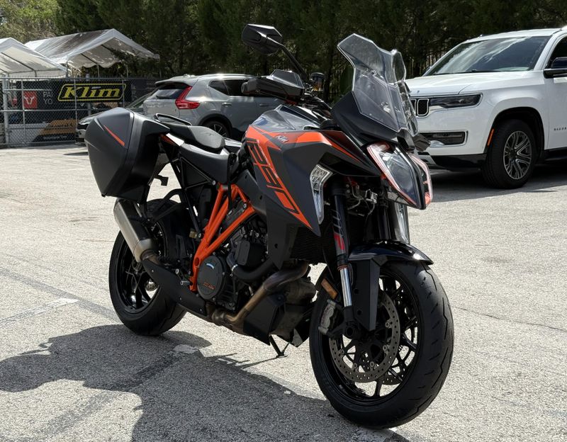 2020 KTM 1290 Super Duke GT