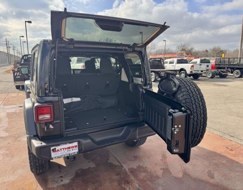 New 2026 Jeep Wrangler 4-door Sport SImage 7