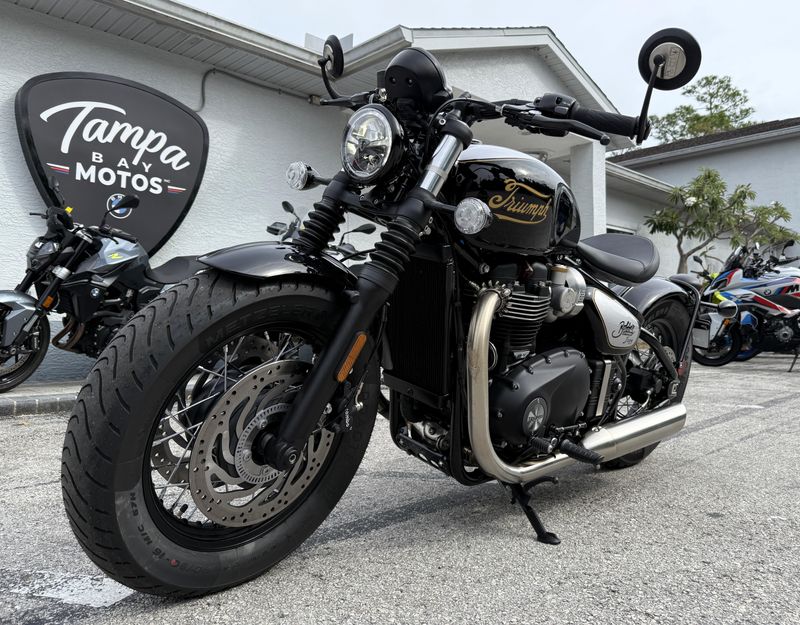 2025 Triumph Bonneville Bobber