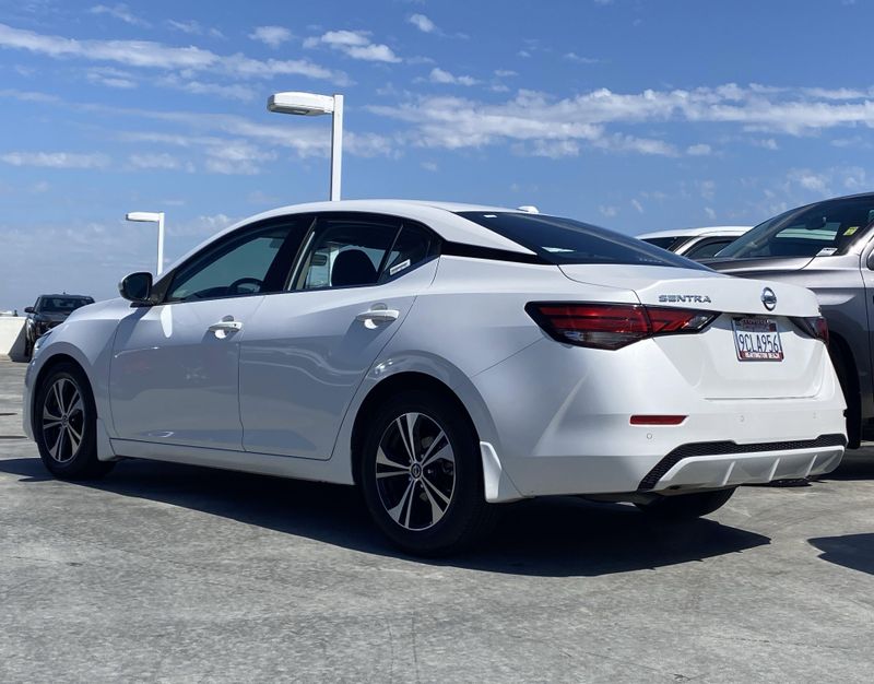 Used 2022 Nissan Sentra SVImage 5
