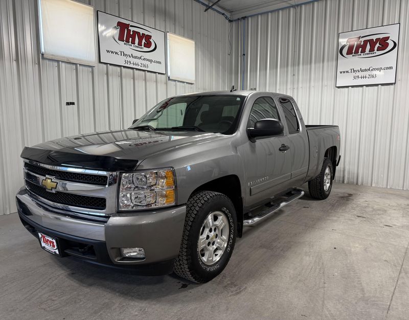 Used 2007 Chevrolet Silverado 1500 LT w/1LTImage 14