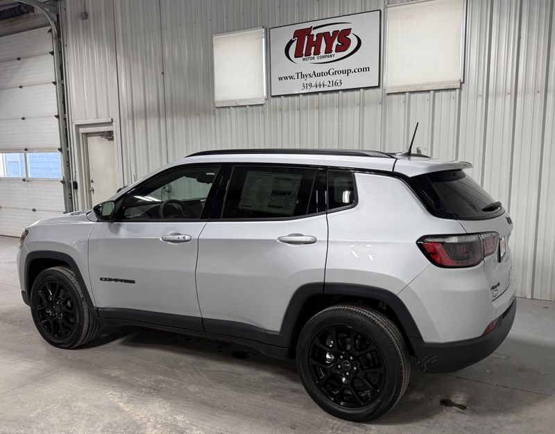 New 2026 Jeep Compass Latitude Altitude 4x4Image 14