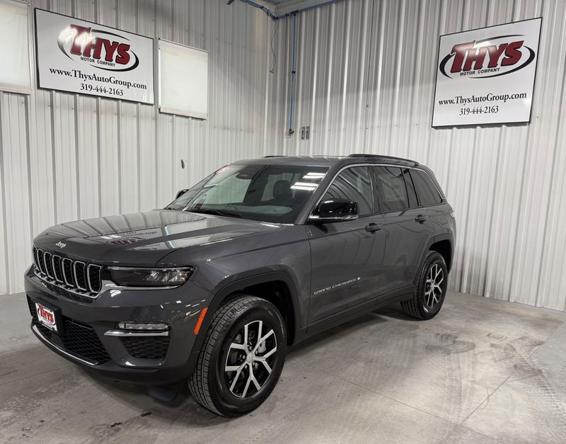 New 2025 Jeep Grand Cherokee Limited 4x4Image 19