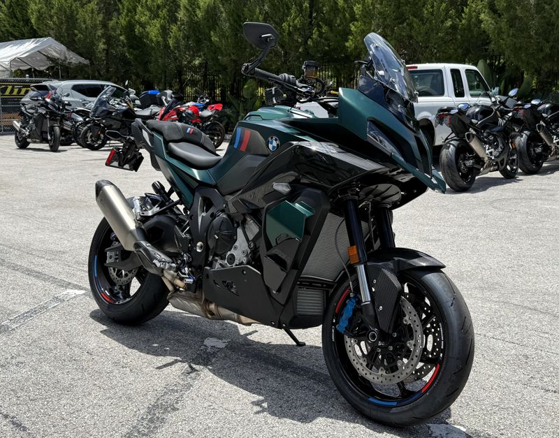 2026 BMW M 1000 XR