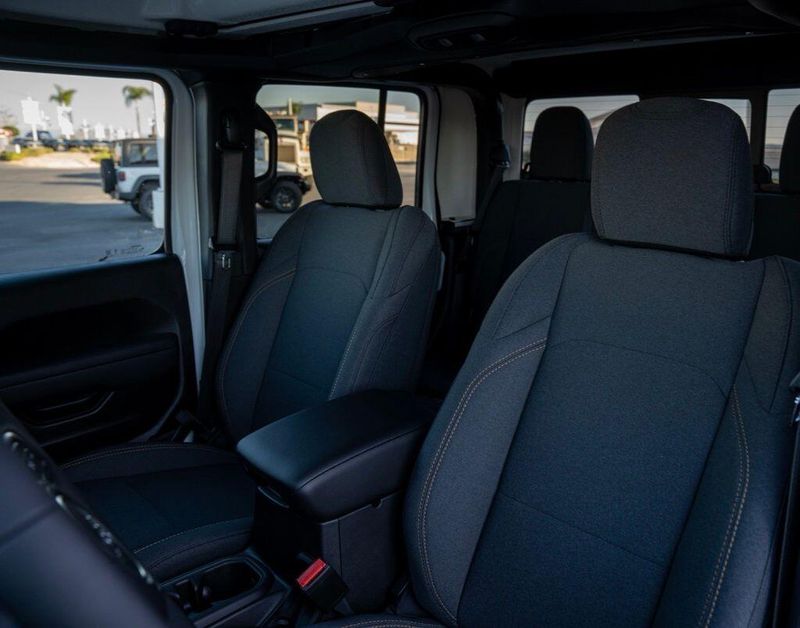 New 2026 Jeep Wrangler Sport SImage 13