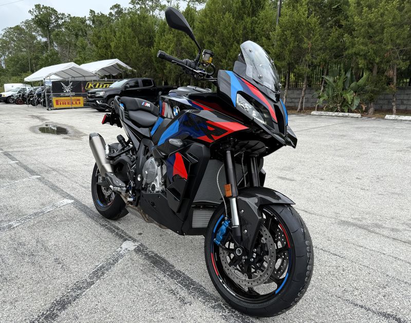 2025 BMW M 1000 XR