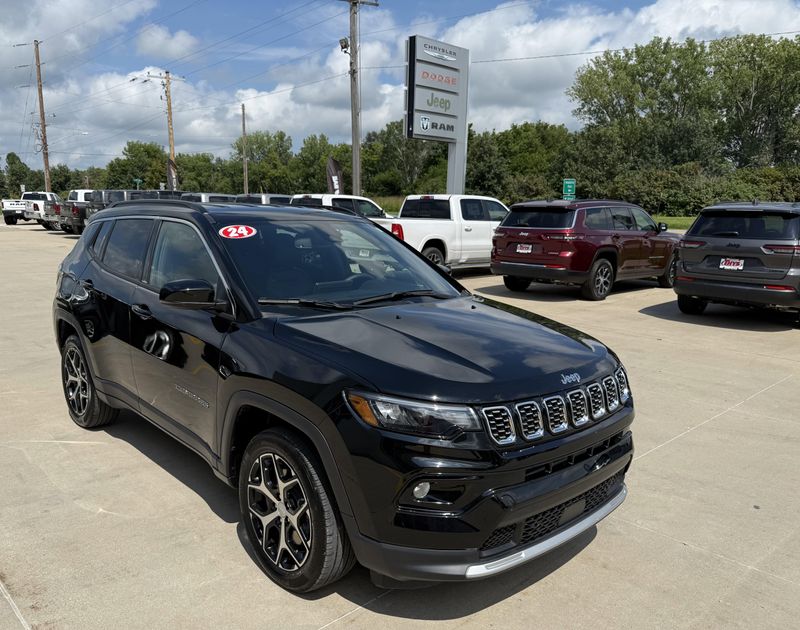 Used 2024 Jeep Compass LimitedImage 39
