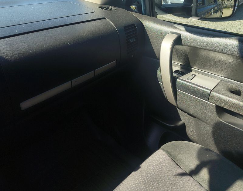 Used 2011 Chevrolet Silverado 2500HD Image 11