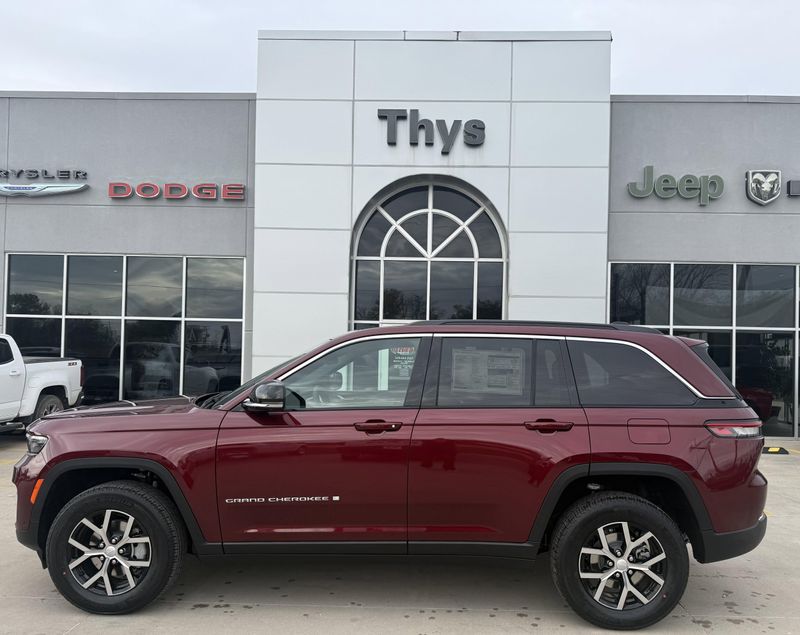 New 2025 Jeep Grand Cherokee Limited 4x4Image 41