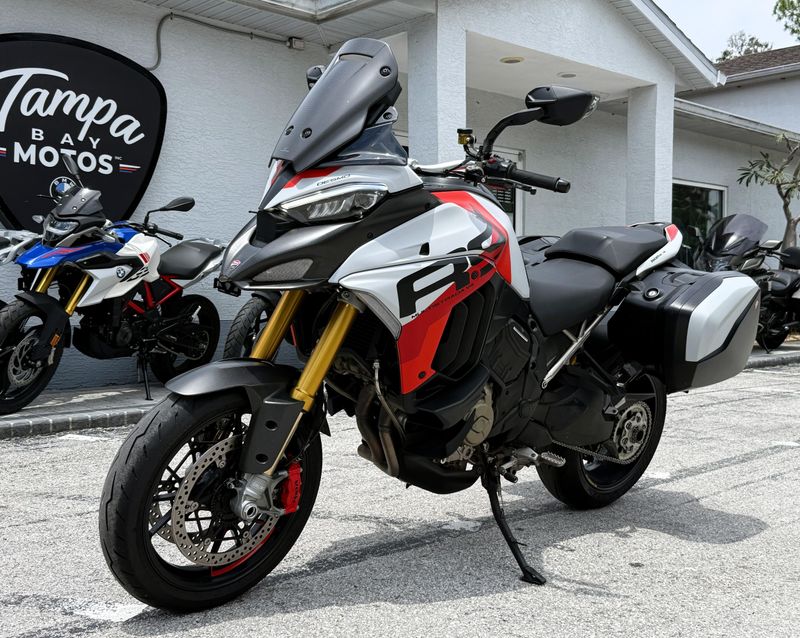 2024 Ducati Multistrada V4 RS