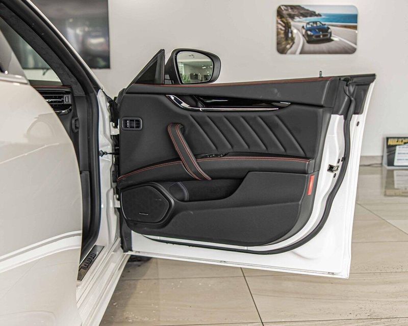 2023 Maserati Quattroporte Modena Q4 photo 40