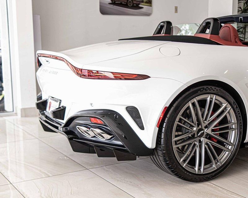 2026 Aston Martin Vantage AM6 photo 12