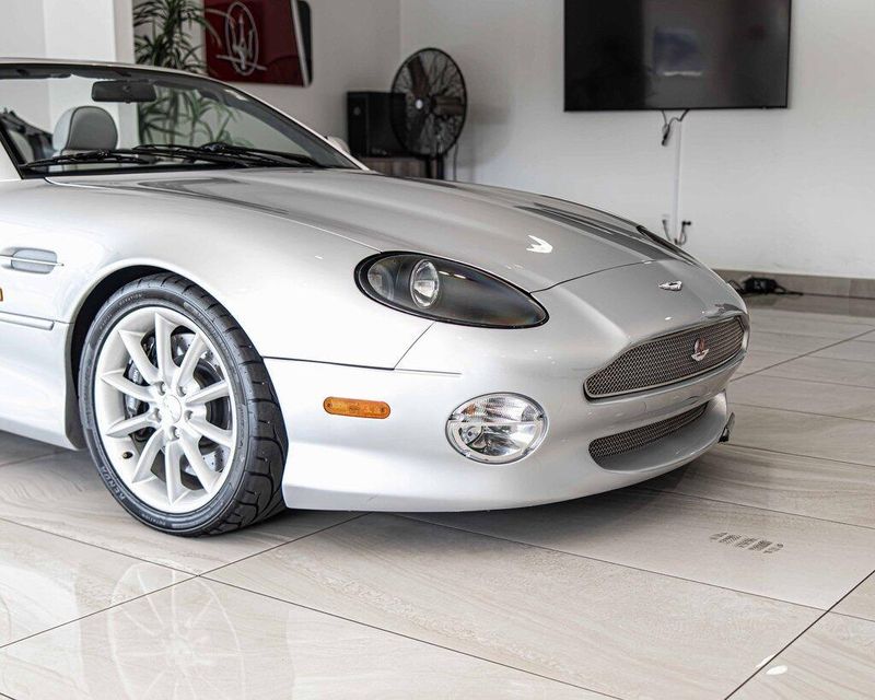 2002 Aston Martin DB7 Vantage photo 2
