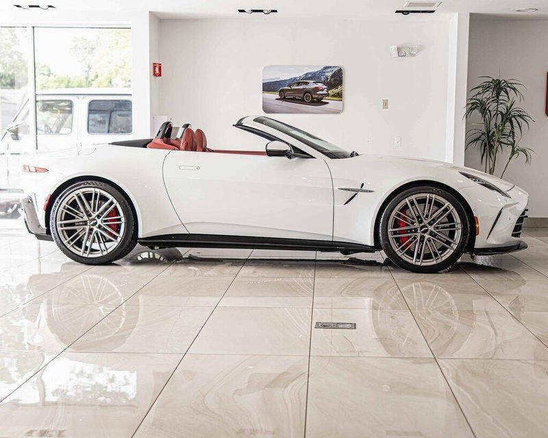 2026 Aston Martin Vantage AM6 photo 9