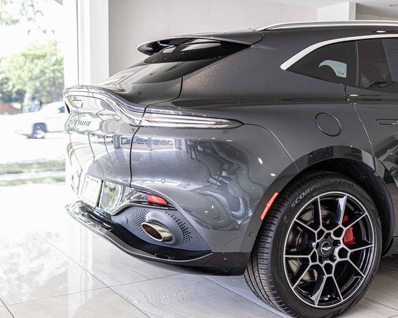 2021 Aston Martin DBX AM8 photo 12