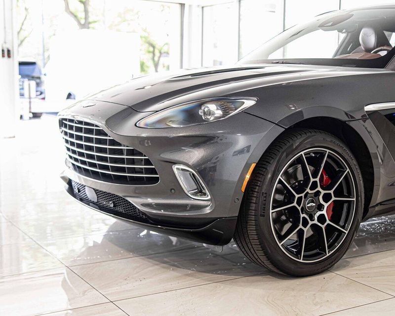 2021 Aston Martin DBX AM8 photo 4