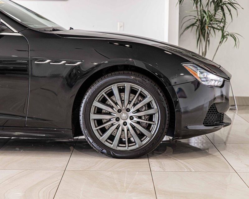 2017 Maserati Ghibli S Q4 photo 9