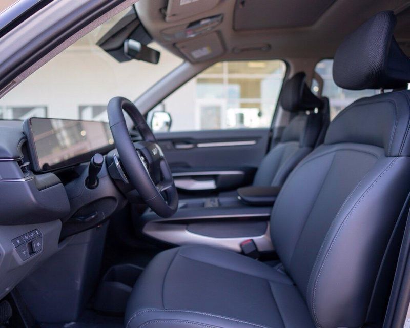 New 2026 Kia EV9 Light Long RangeImage 11