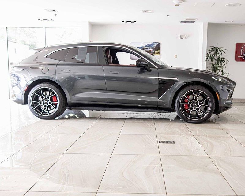 2021 Aston Martin DBX AM8 photo 9
