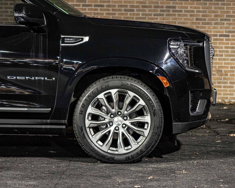 2021 Gmc Yukon XL Denali photo 4