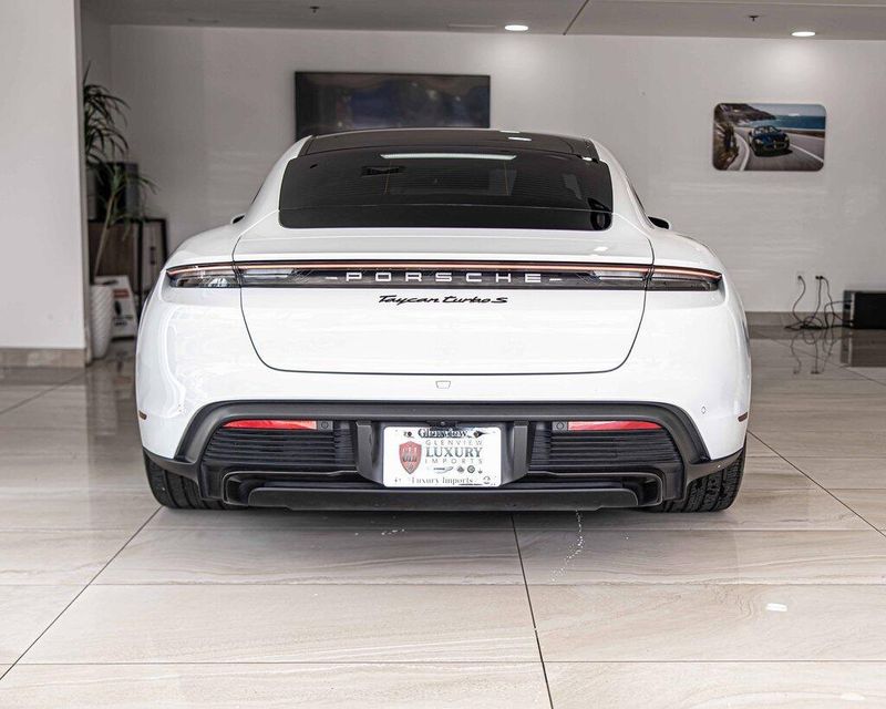 2020 Porsche Taycan Turbo S photo 10