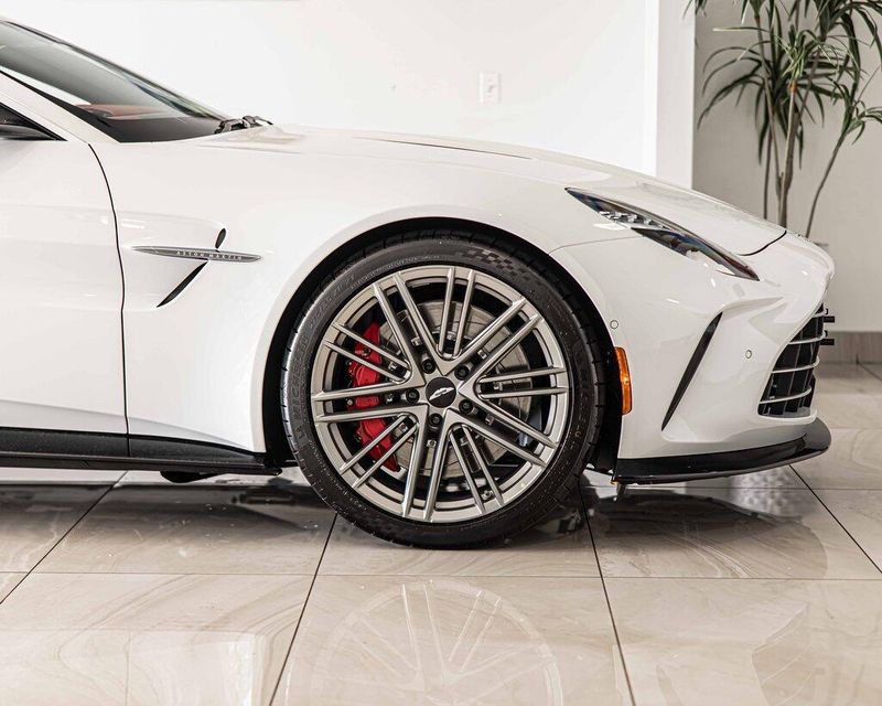 2026 Aston Martin Vantage AM6 photo 10