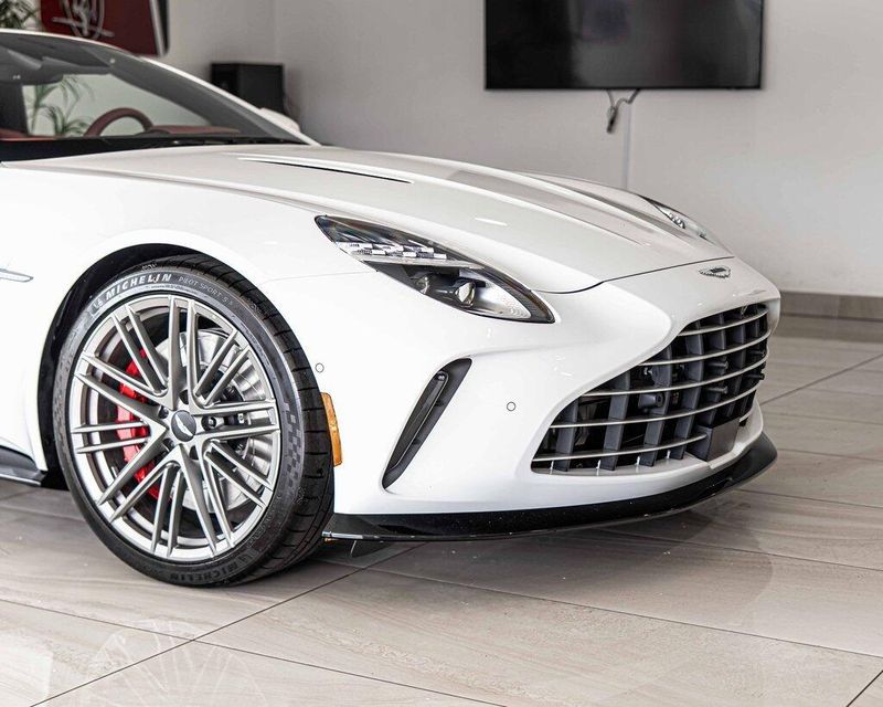 2026 Aston Martin Vantage AM6 photo 3