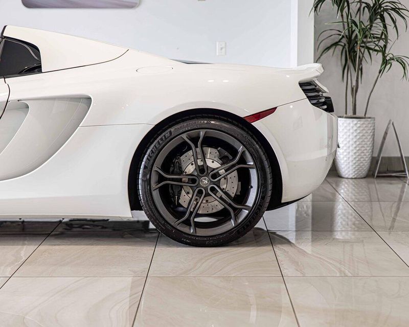 2014 Mclaren MP4-12C photo 8