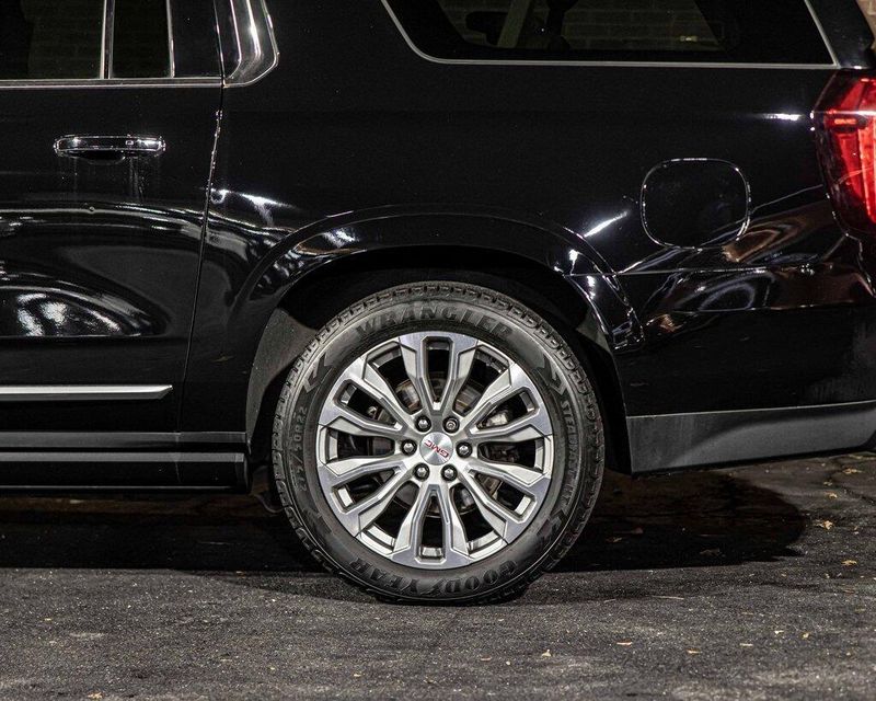 2021 Gmc Yukon XL Denali photo 2