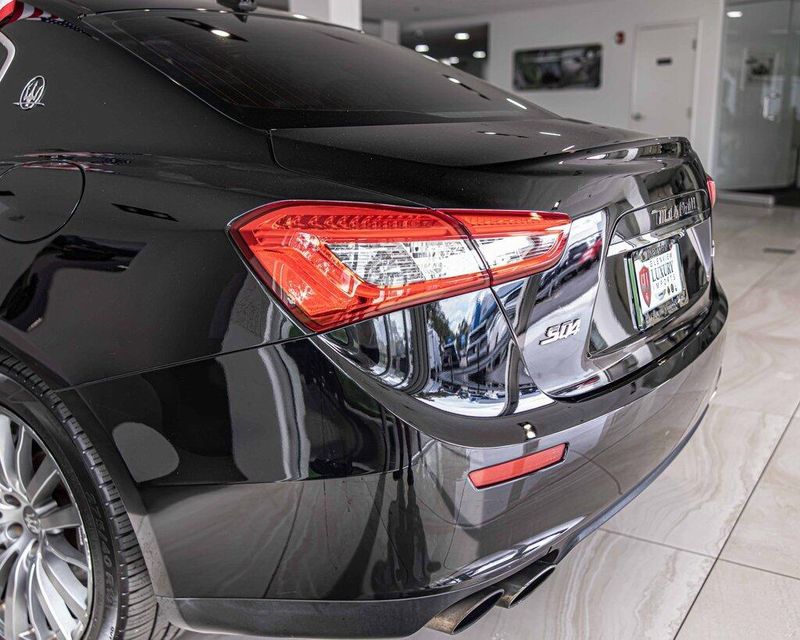 2017 Maserati Ghibli S Q4 photo 13