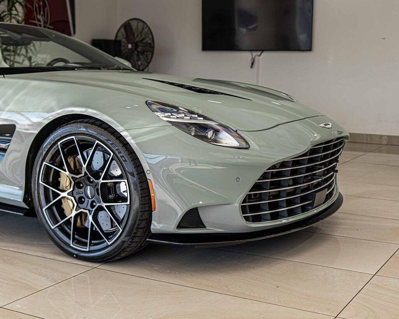 2026 Aston Martin Vanquish AM7 photo 3