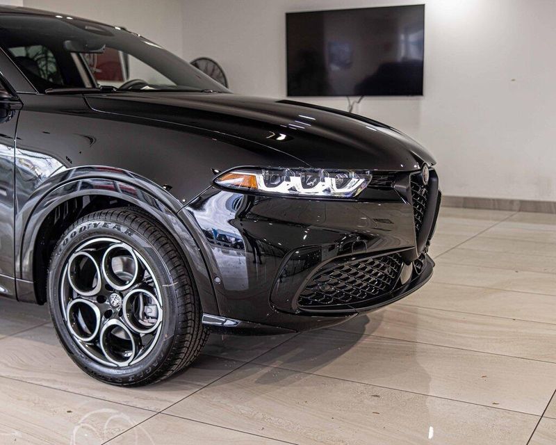 2025 Alfa Romeo Tonale BASE SPRINT photo 2