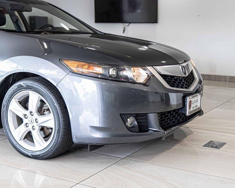 2010 Acura TSX photo 2
