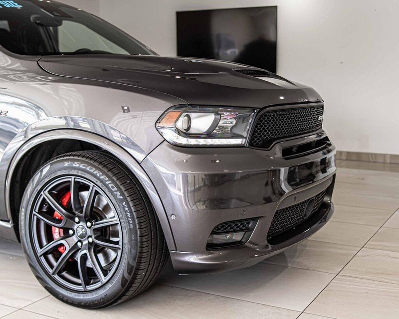 2018 Dodge Durango SRT photo 2