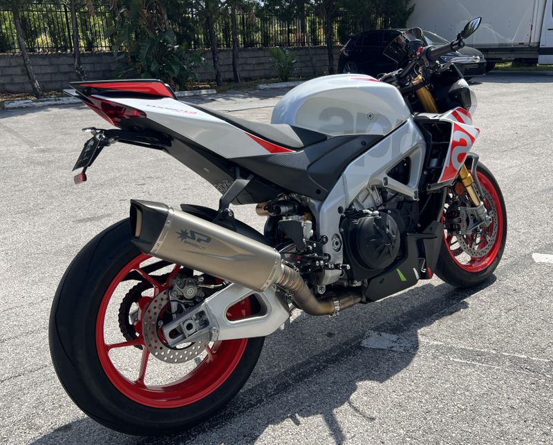 2024 Aprilia Tuono V4 Factory 1100 