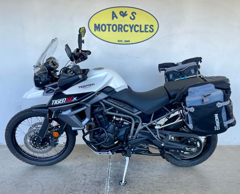 2017 Triumph TIGER 800 XCX