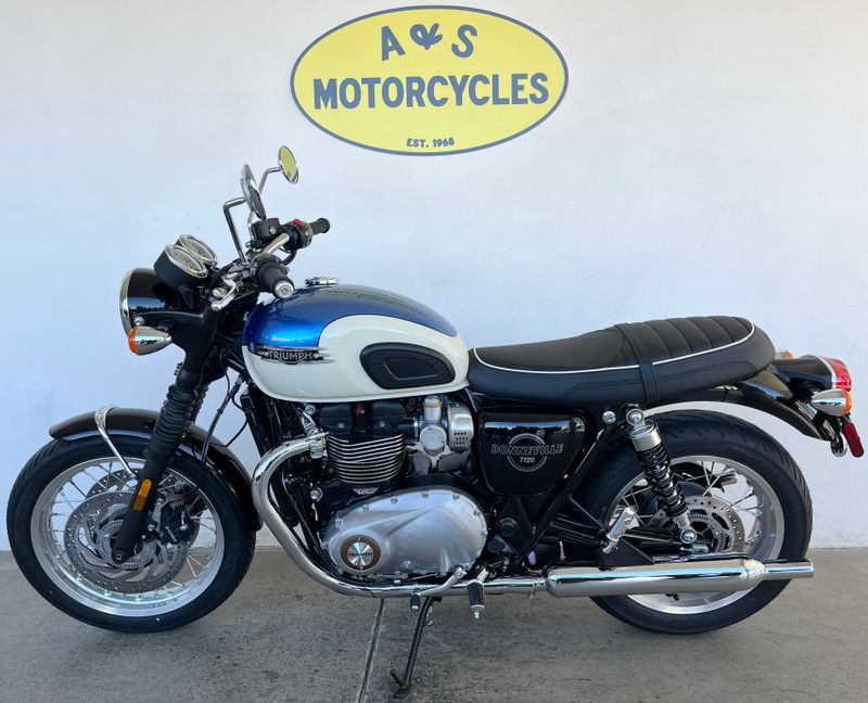 2026 Triumph BONNEVILLE T120