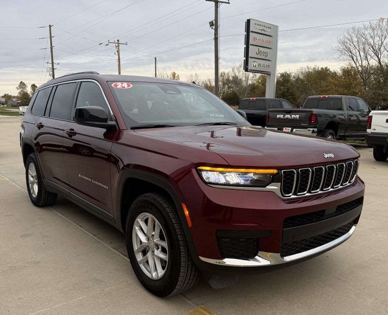 Used 2024 Jeep Grand Cherokee L LaredoImage 38