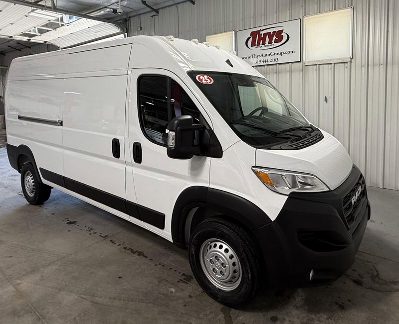 Used 2025 RAM ProMaster 2500 TradesmanImage 1