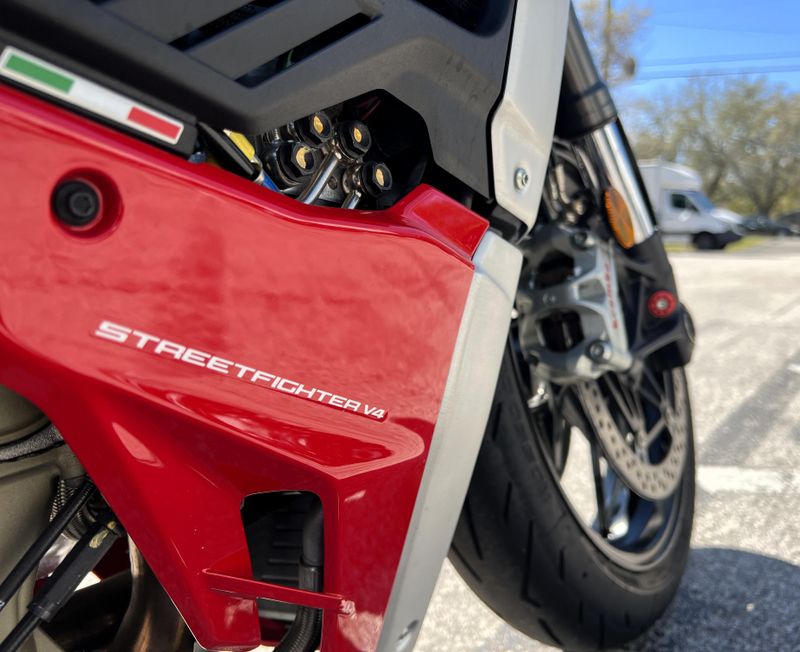 2021 Ducati Streetfighter V4 