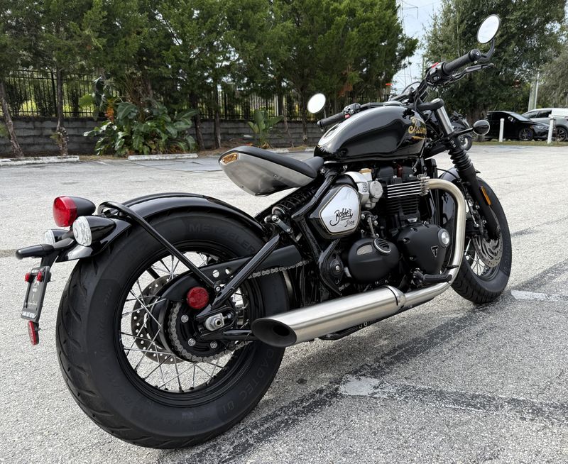 2025 Triumph Bonneville Bobber