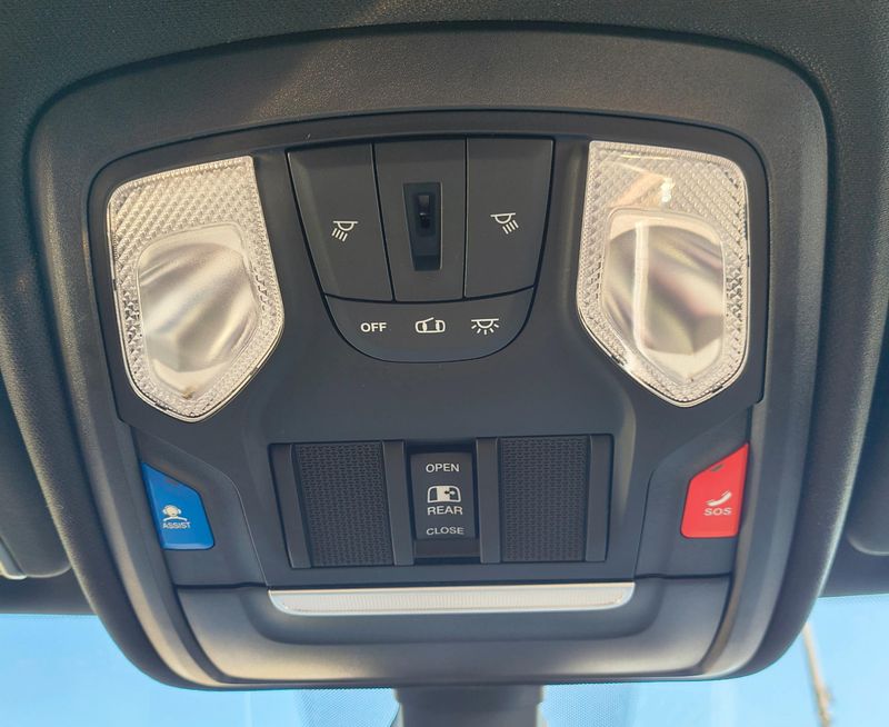 Used 2022 RAM 1500 Image 13