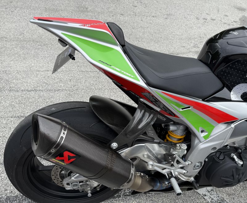 2017 Aprilia Tuono V4 1100 Factory ABS 